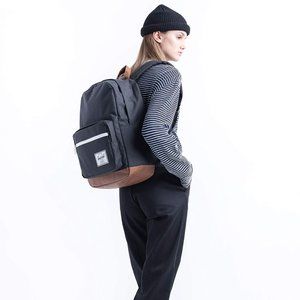 NWOT Herschel Pop Quiz Backpack, Navy/Tan Synthetic Leather Detail
